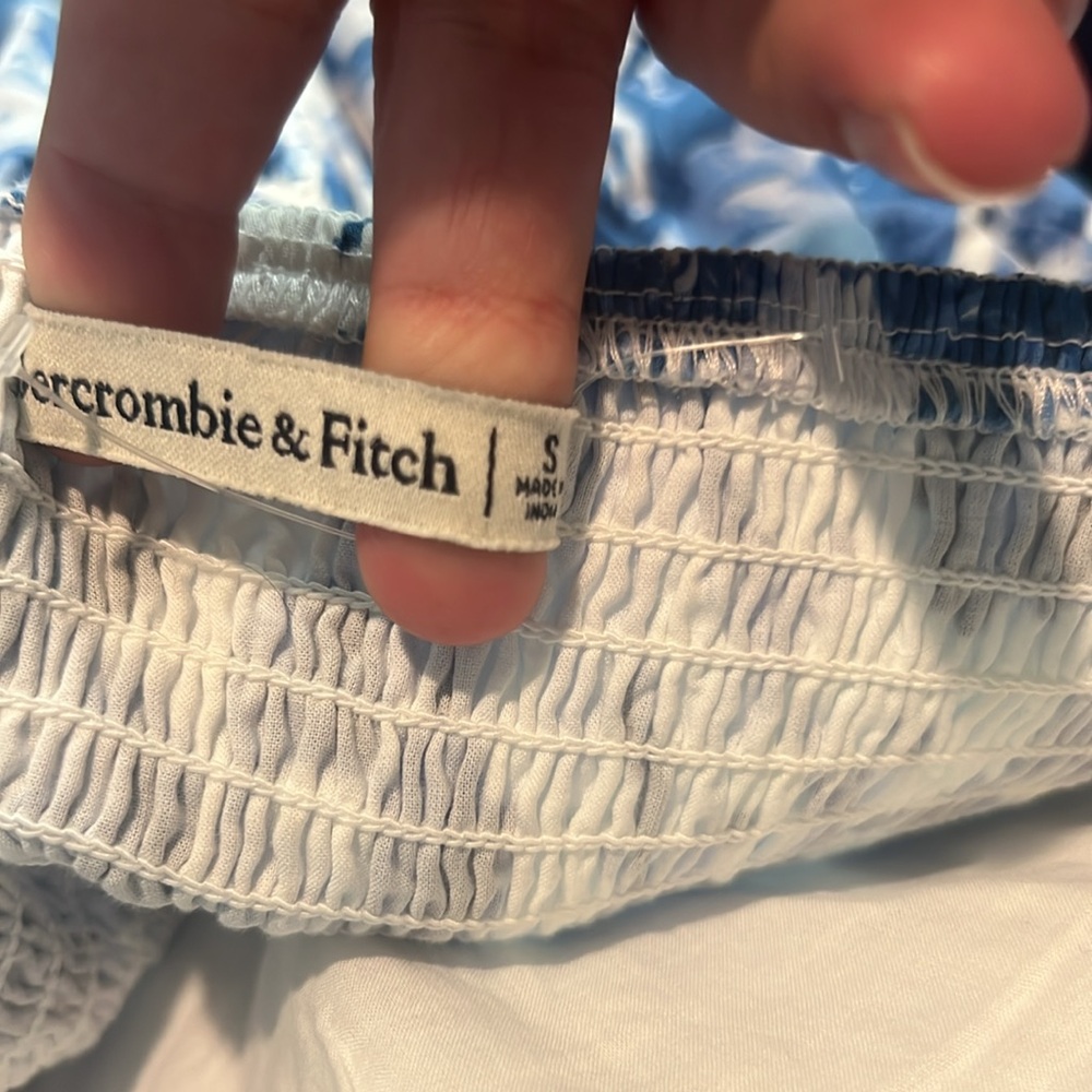 Abercrombie & Fitch Blue and White Floral Midi Dress - Picture 9 of 10